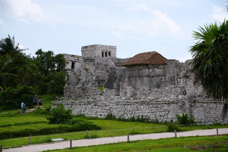 【Tulum】墨西哥旅遊景點介紹:最後的馬雅文明海岸城市圖盧姆,擁有清澈見底的加勒比海灘! 10 這裡也被用為宗教儀式的功能跟觀測天象的地方。