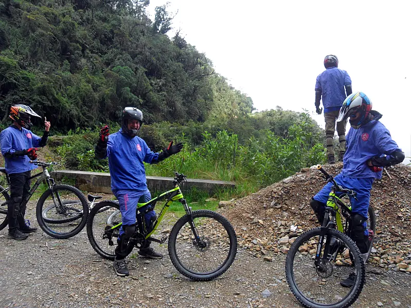 我這一團都是男性，但是在路上還是有看到一些女性參加