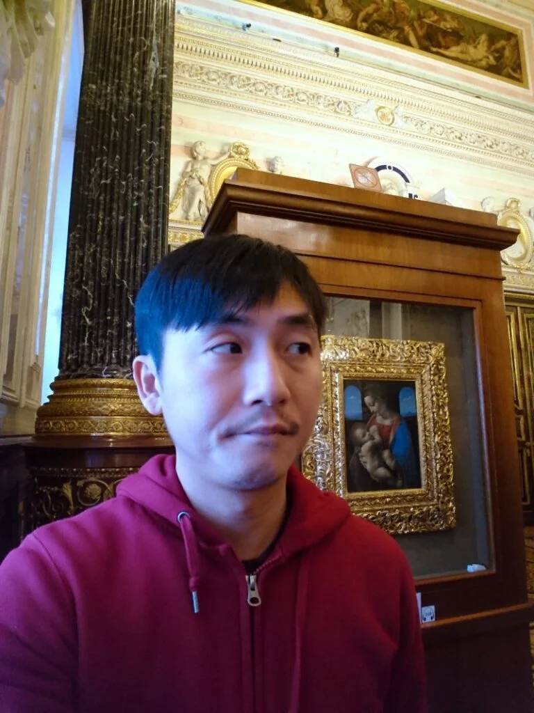 Saint Petersburg【俄羅斯之旅】西方世界的窗口 — 聖彼得堡自由行 8 我與李奧納多·達·文西的哺乳聖母的畫作如此接近,感動!