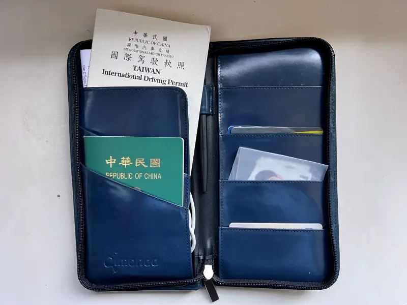 passport wallet