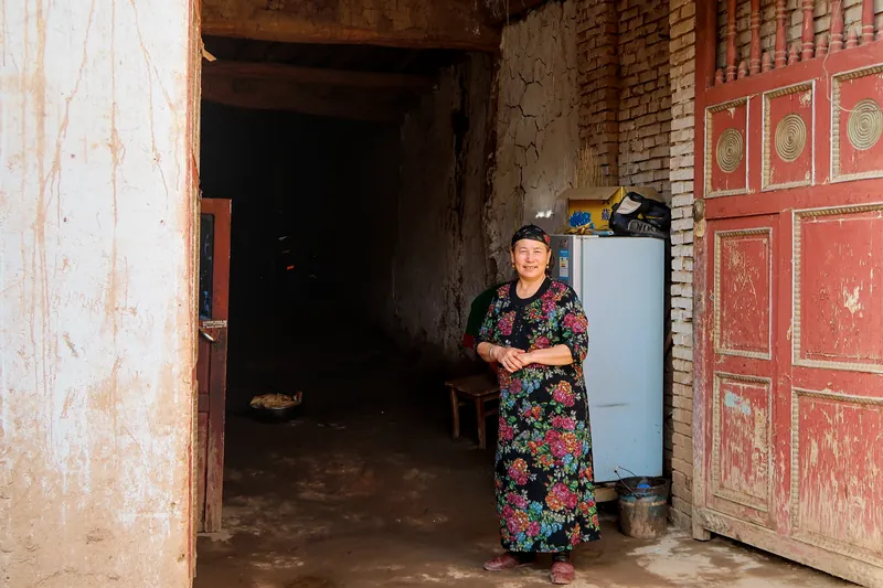 新疆吐魯番旅遊指南:中國大陸最熱的城市,Turpan 絲路之旅 21 圖:希望這位阿婆依舊健康平安!