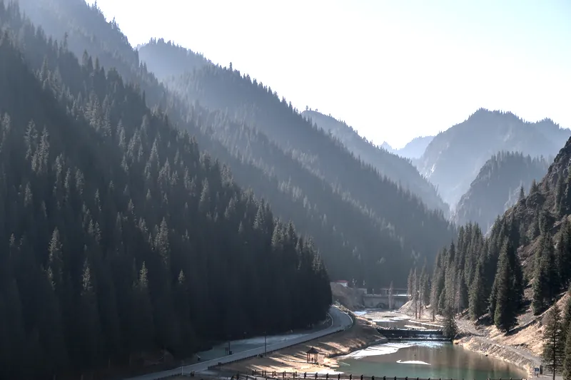 【Urumqi 旅遊指南】世界上距離海洋最遠的大型城市：中國大陸烏魯木齊絲路背包旅遊