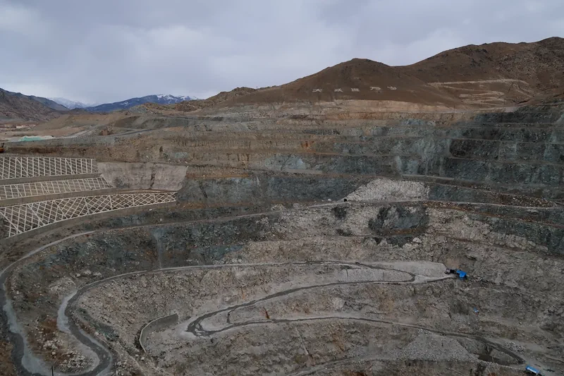 中國大陸 絲路背包旅遊 Keketuohai : 可可托海、布爾津鎮 自由行 - 散步在萬山紅遍的醉人秋色裡