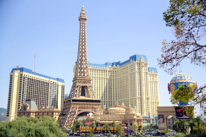 【Las Vegas】五光十色的霓虹娛樂勝地：美國拉斯維加斯自由行全攻略！