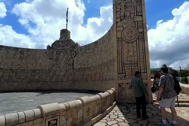 墨西哥 Merida, Uxmal 自助旅遊 - 梅里達 : 白色之城與馬雅古蹟 烏斯馬爾 景點介紹 25 祖國紀念碑 (Monumento a la Patria)