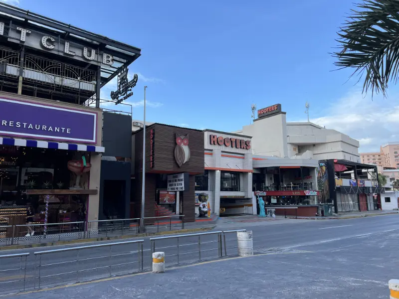 Mexico Cancun Travel - Mexico's Most Popular Beach Resort-09