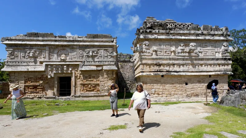 墨西哥 Chichen Itza 馬雅遺址景點介紹 - 奇琴伊察 : 探索世界新七大奇蹟 ,旅遊指南 22 修女院 (Las Monjas)
