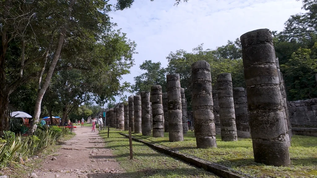 墨西哥 Chichen Itza 馬雅遺址景點介紹 - 奇琴伊察 : 探索世界新七大奇蹟 ,旅遊指南 18 千柱群 (Grupo de las Mil Columne)