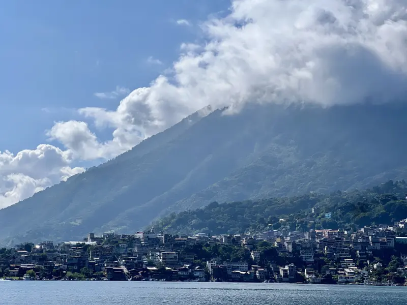 【阿蒂特蘭湖】瓜地馬拉旅遊全紀錄:世界上最美麗的湖泊 Lago de Atitlán,6座湖畔城鎮介紹 30 Santiago Atitlán的漂亮湖畔#2