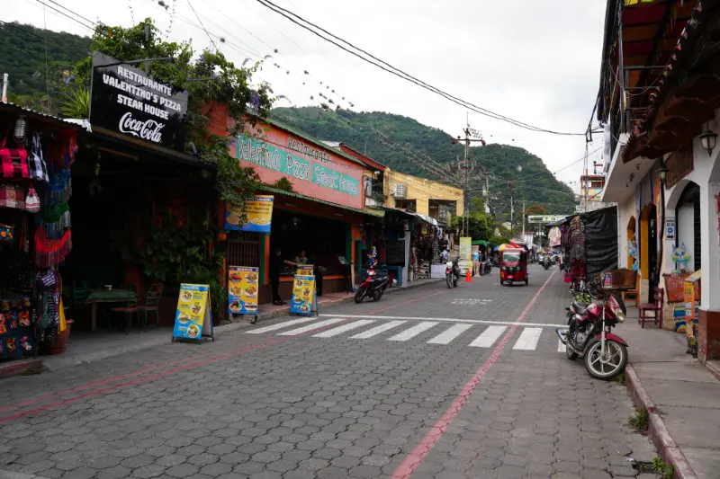 【阿蒂特蘭湖】瓜地馬拉旅遊全紀錄:世界上最美麗的湖泊 Lago de Atitlán,6座湖畔城鎮介紹 14 湖畔長廊(La Calle Santander)#2