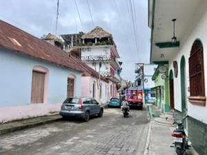 Tikal 神秘馬雅古城自由行 : 瓜地馬拉叢林深處裡的提卡爾國家公園，1號到4號神殿群秘探