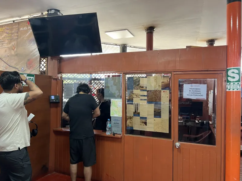秘魯納斯卡:沙漠中的神秘符號 - Nazca旅行指南 10 納斯卡線飛行稅金要在機場裡面另一個櫃台支付,記得要帶足夠現金。