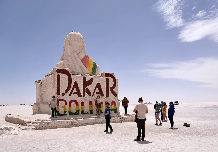 玻利維亞上的白色鹽沼 Uyuni:行走在地球上最大的鏡子 — 烏尤尼完全旅遊攻略 14 這裡是來鹽沼的必遊之地。