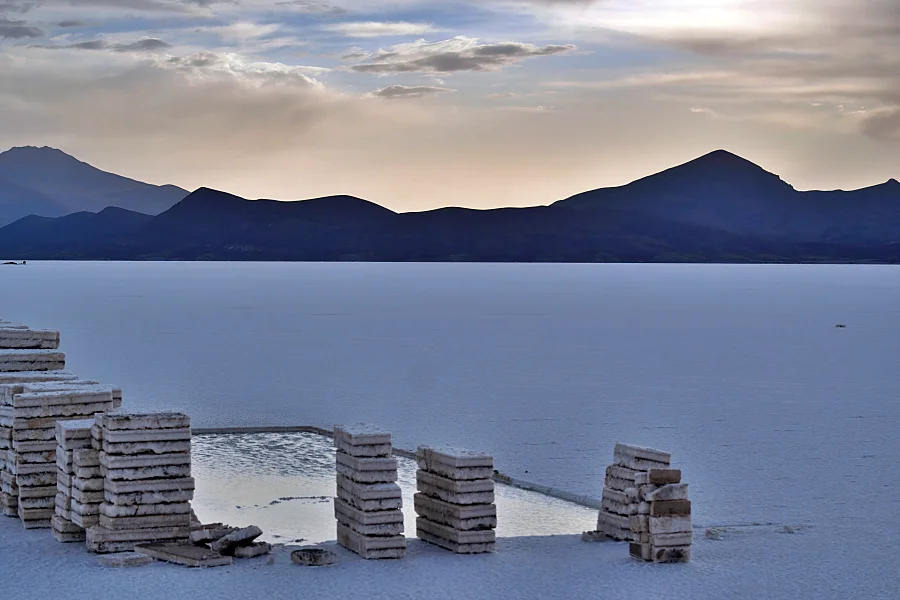 玻利維亞上的白色鹽沼 Uyuni:行走在地球上最大的鏡子 — 烏尤尼完全旅遊攻略 5 烏尤尼歷史背景