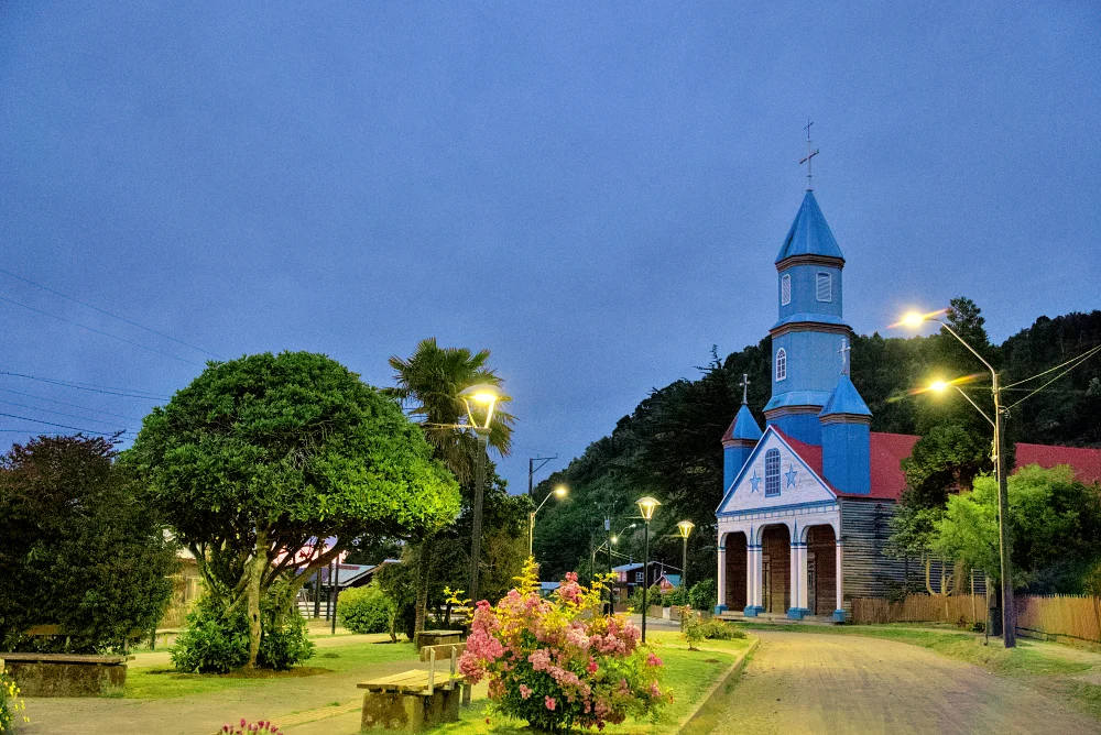 智利奇洛埃島【Chiloé Island】4 天終極旅遊指南：UNESCO 木造教堂、高腳屋與神話地點一次玩透