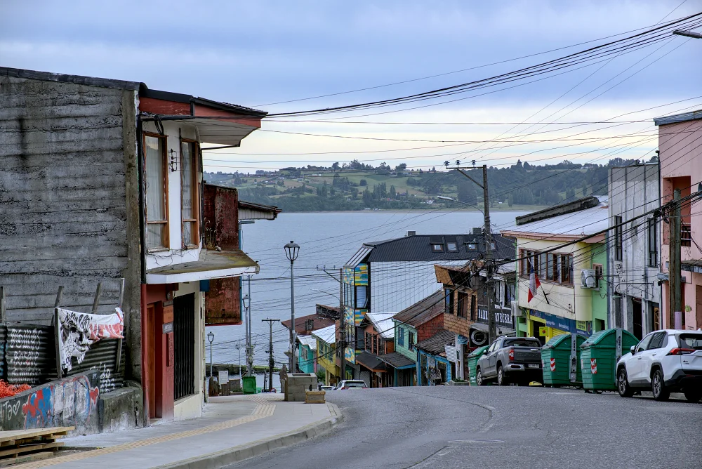 智利奇洛埃島【Chiloé Island】4 天終極旅遊指南：UNESCO 木造教堂、高腳屋與神話地點一次玩透