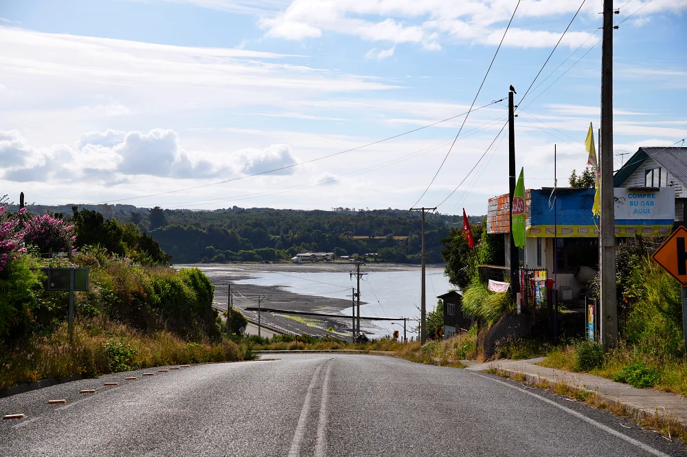智利奇洛埃島【Chiloé Island】4 天終極旅遊指南：UNESCO 木造教堂、高腳屋與神話地點一次玩透