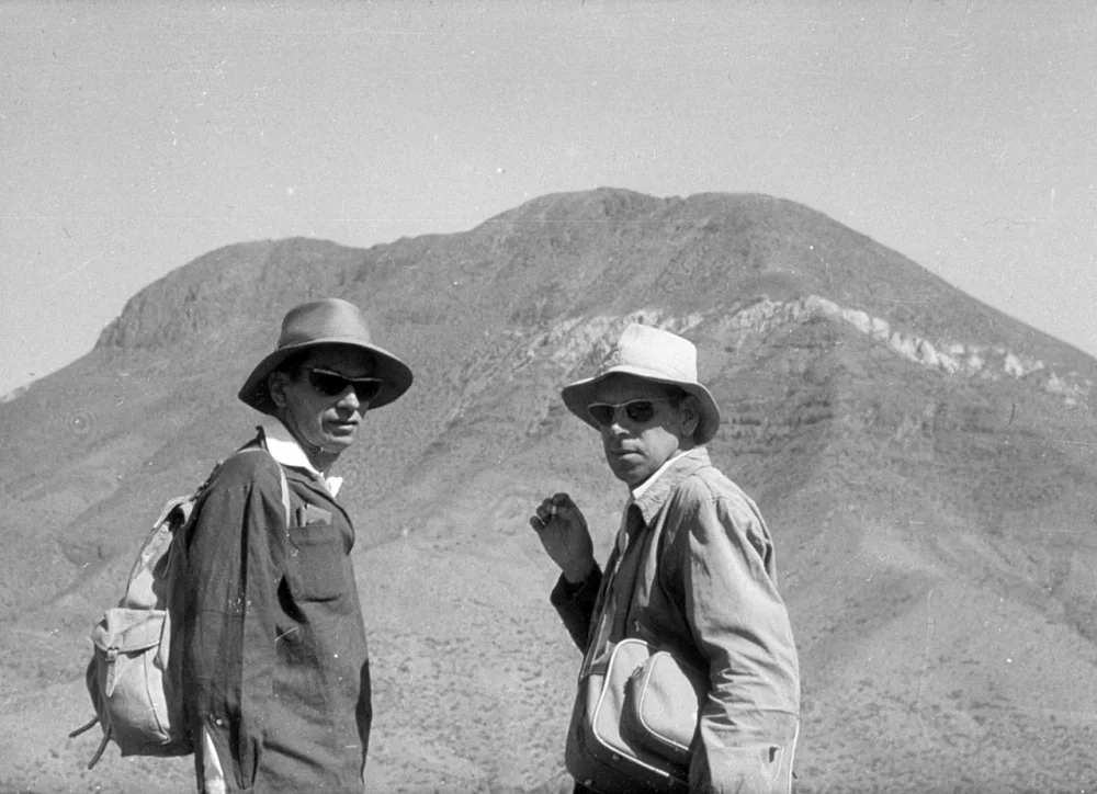 1964年，ESO 考察了智利安地斯山脈中多個潛在的歐洲南方天文台台址。