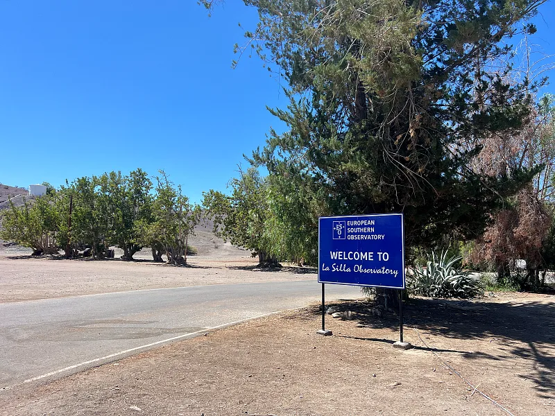 拉西亞天文台入口處。