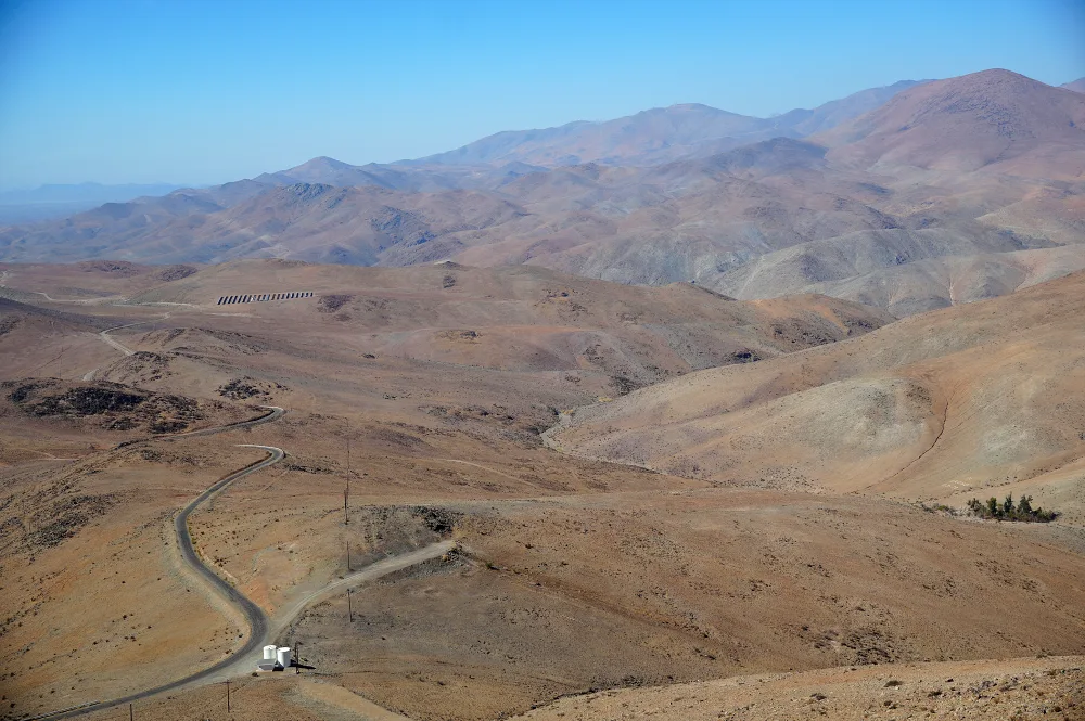 從拉西亞天文台一眼望去的安地斯山脈。
