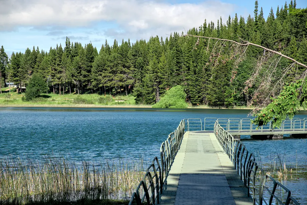綠湖 (Laguna Verde) 很美。