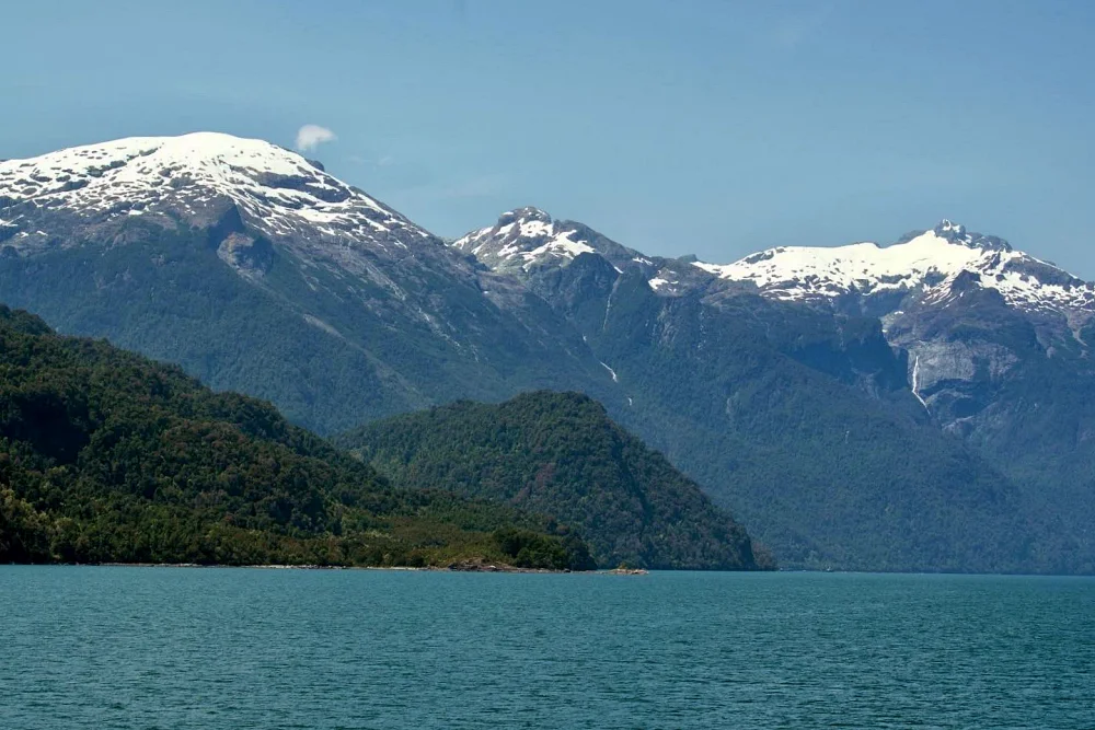 渡輪上的景色。